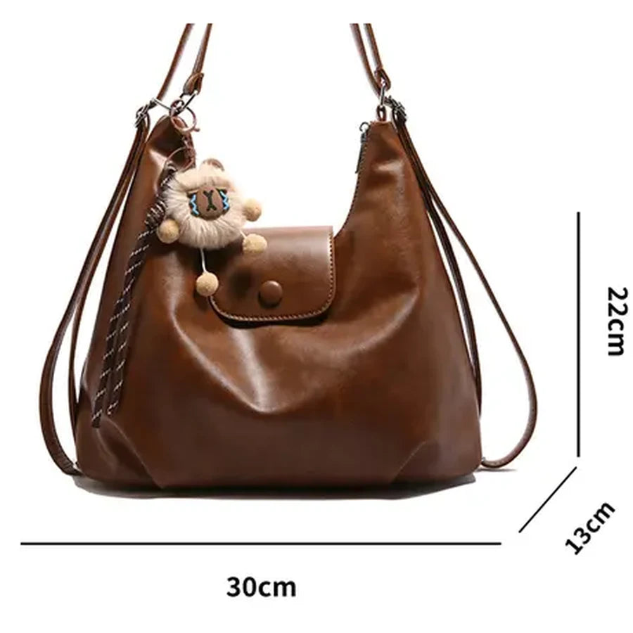 Medidas da bolsa mochila: 30 cm de largura, 22 cm de altura e 13 cm de profundidade