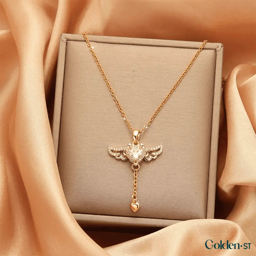 (COMPRE 1 LEVE 2) Colar Asa de Anjo com Coração de Quartzo - Folheado a Ouro e Prata 925